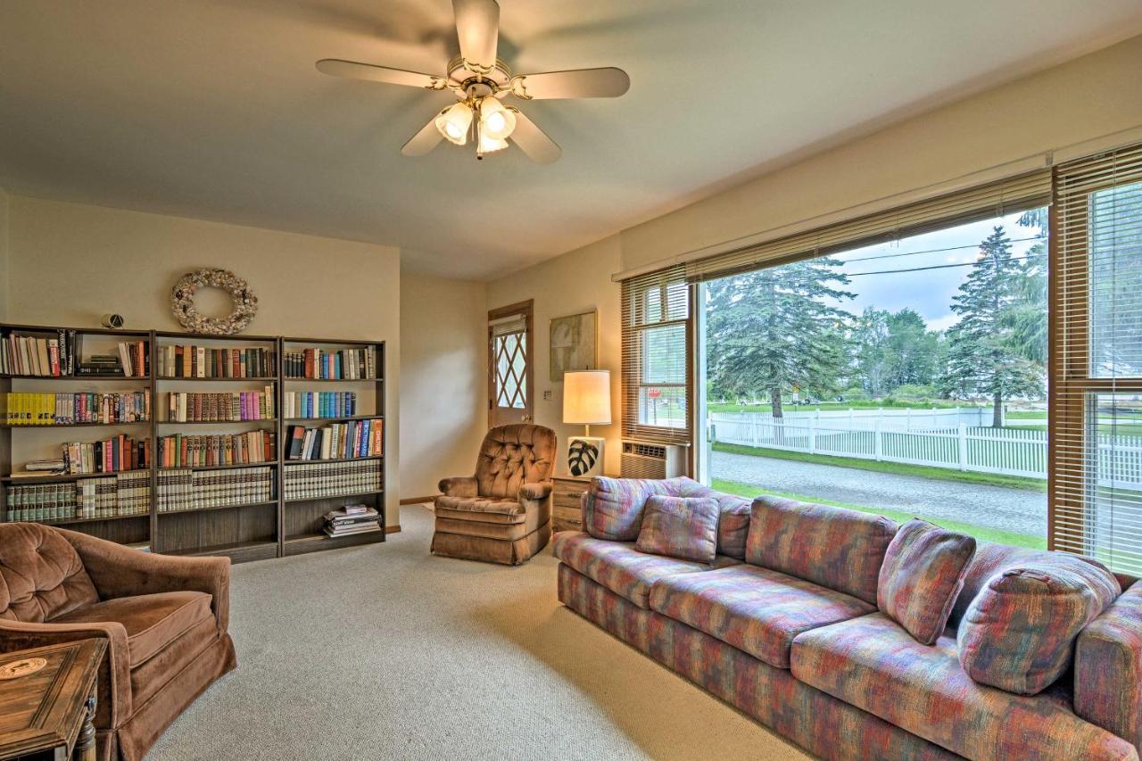 Lake Huron House With Grill And Beach Access! East Tawas ภายนอก รูปภาพ