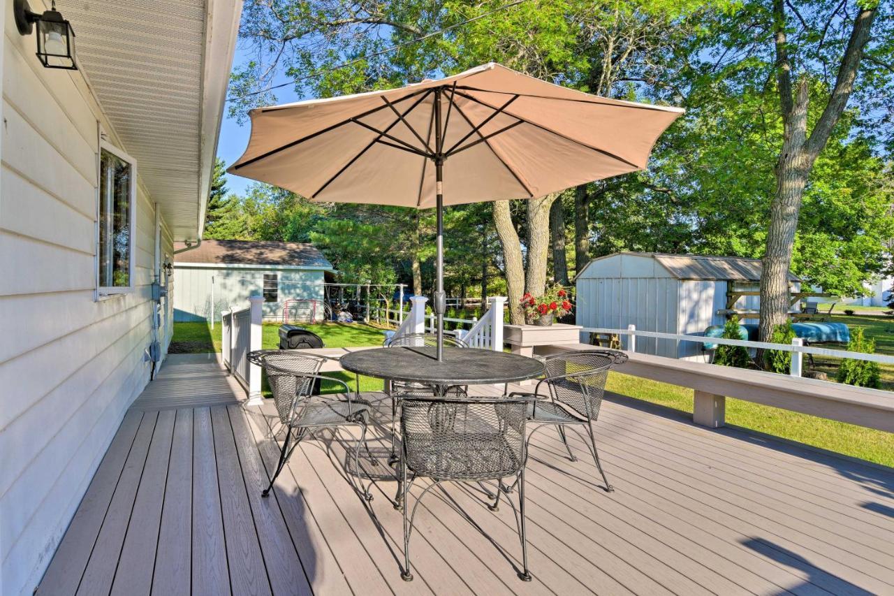 Lake Huron House With Grill And Beach Access! East Tawas ภายนอก รูปภาพ