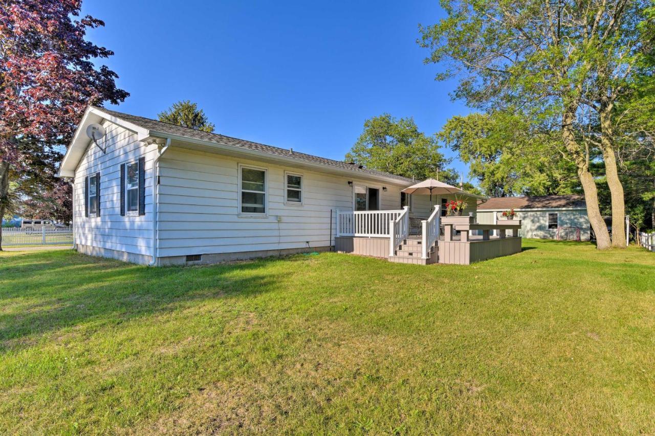 Lake Huron House With Grill And Beach Access! East Tawas ภายนอก รูปภาพ